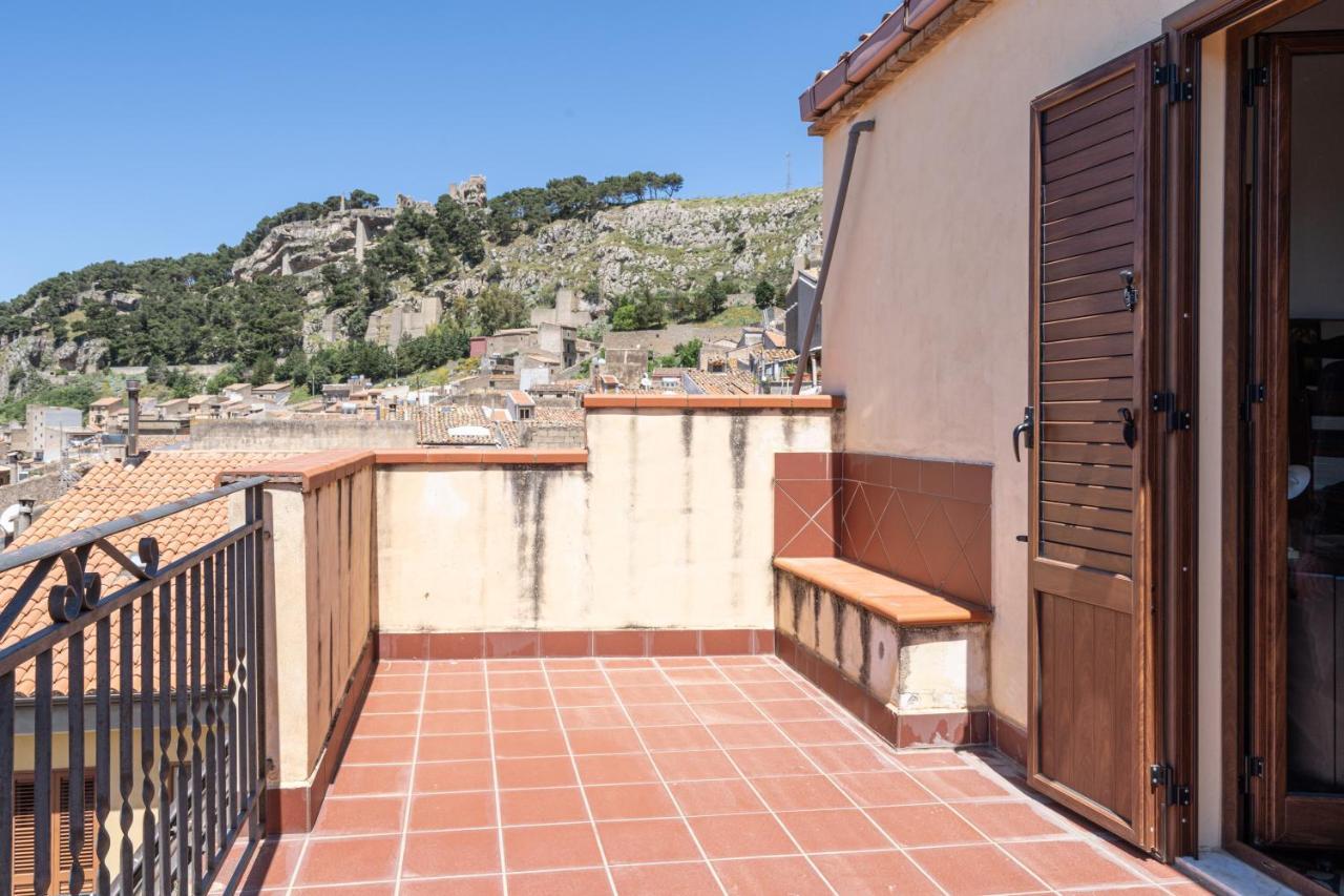 Casa Della Nonna Villa Caltavuturo Exteriör bild
